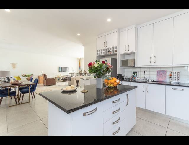 4 BEDROOM FREEHOLD FOR SALE IN SAGEWOOD